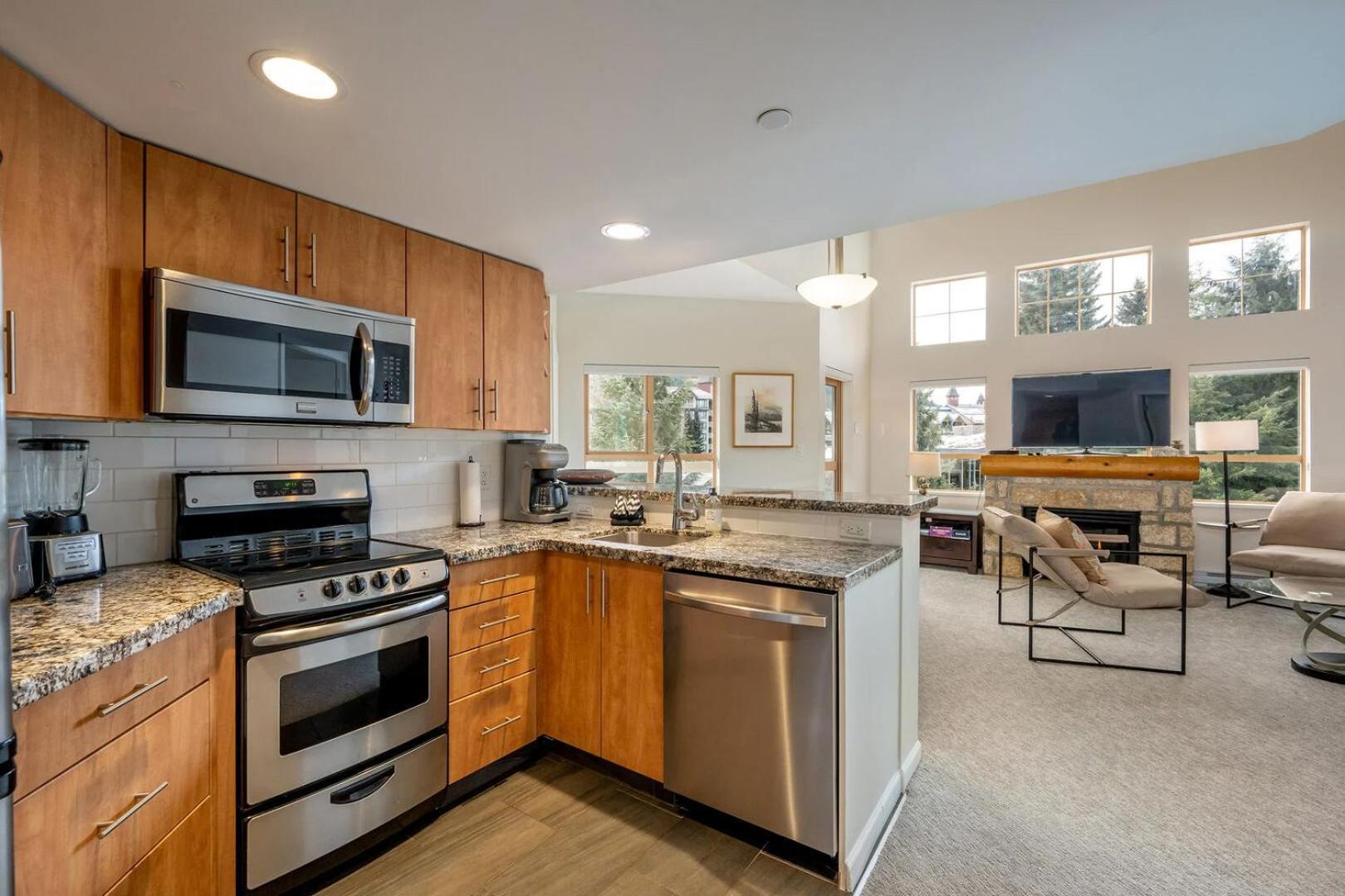 2br + Loft & Sofabed Tyndall Stone Mountain Views Pool, Hot Tub & Free Parking Apartment *